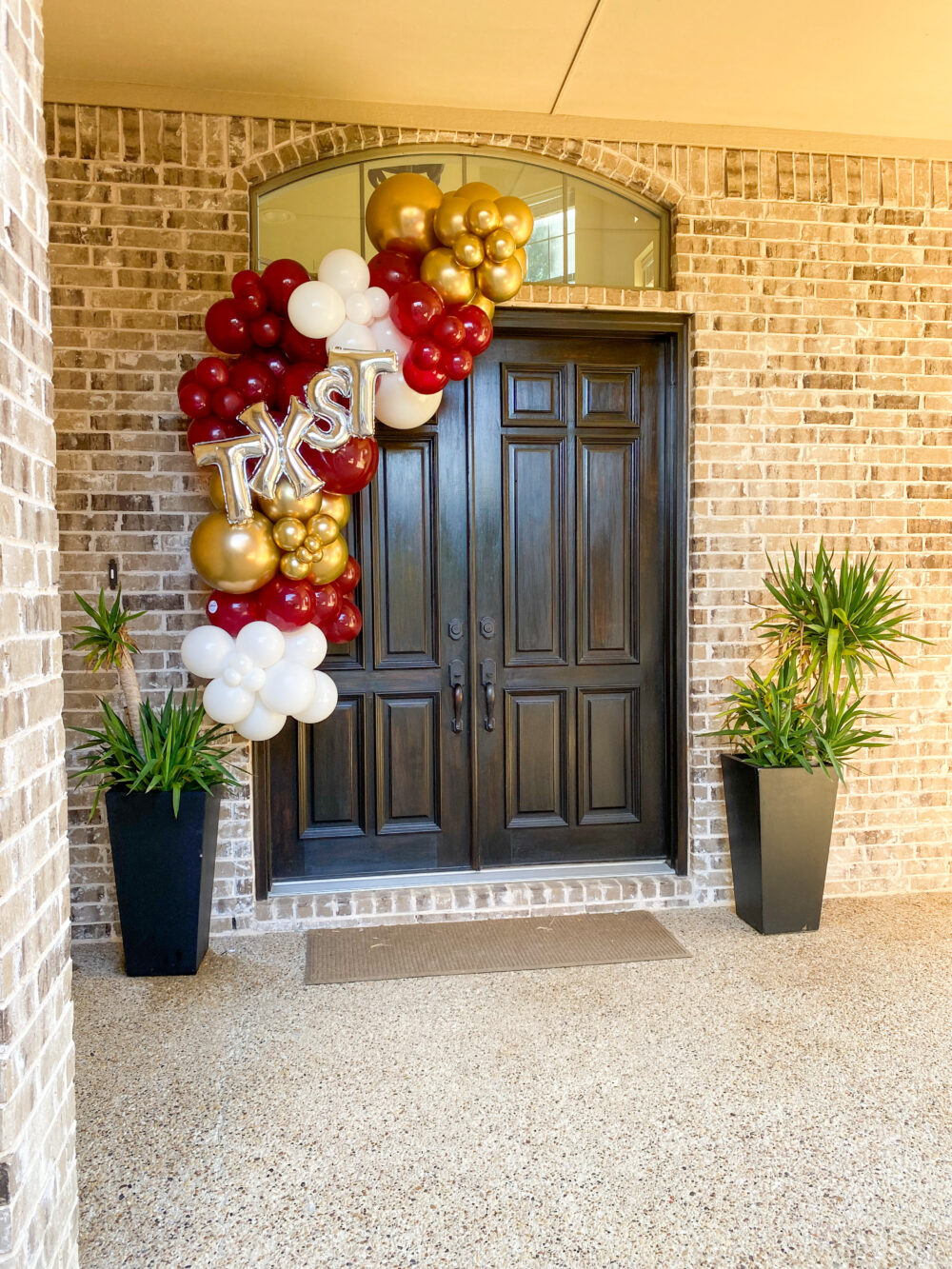 Small Balloon Garland for Graduation - Image 3