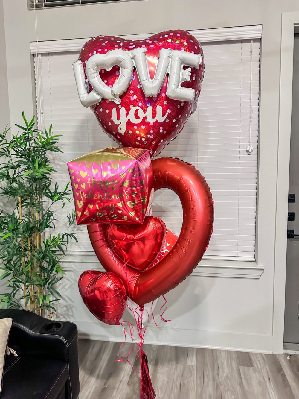 Helium Bunch- Valentine's Day Edition - Image 2